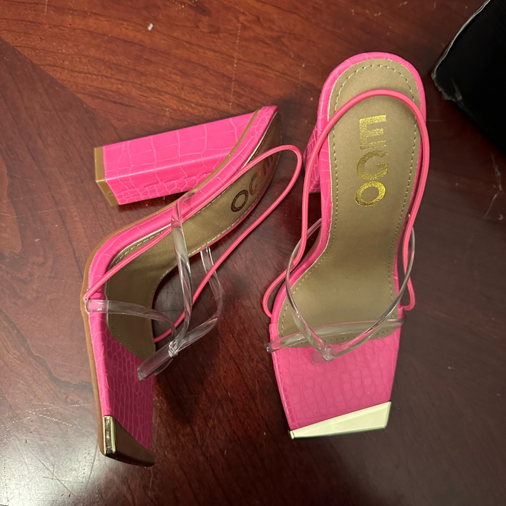 Square toe sandal